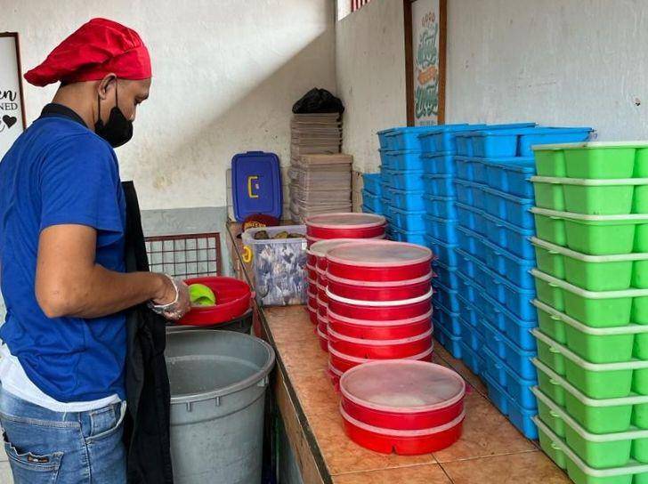 Aneka sayuran dan lauk pauk juga diberikan untuk para narapidana yang mencekam di Lapas Kedungpane Semarang. (IDN Times/Dok Humas Lapas Kedungpane Semarang)