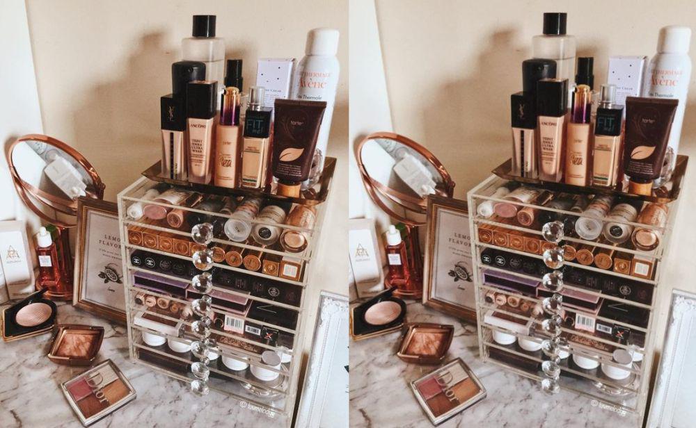 7 Langkah dalam Merapikan Rak Kabinet Alat Makeup, Gampang Kok!