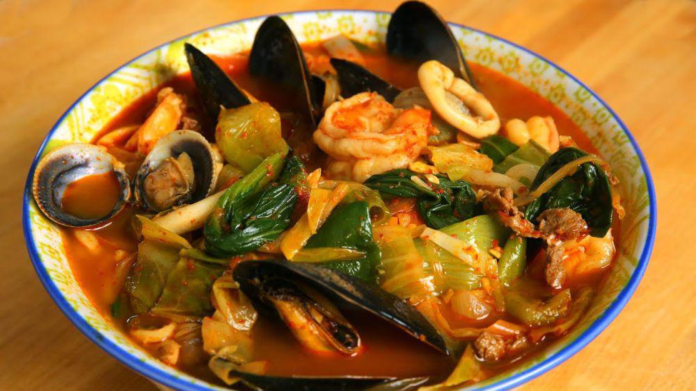 Resep Jjamppong, Mi Kuah Pedas Korea yang Siap Menggugah Selera