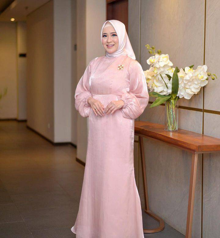 OOTD Okie Agustina (instagram.com/okieagustina_)