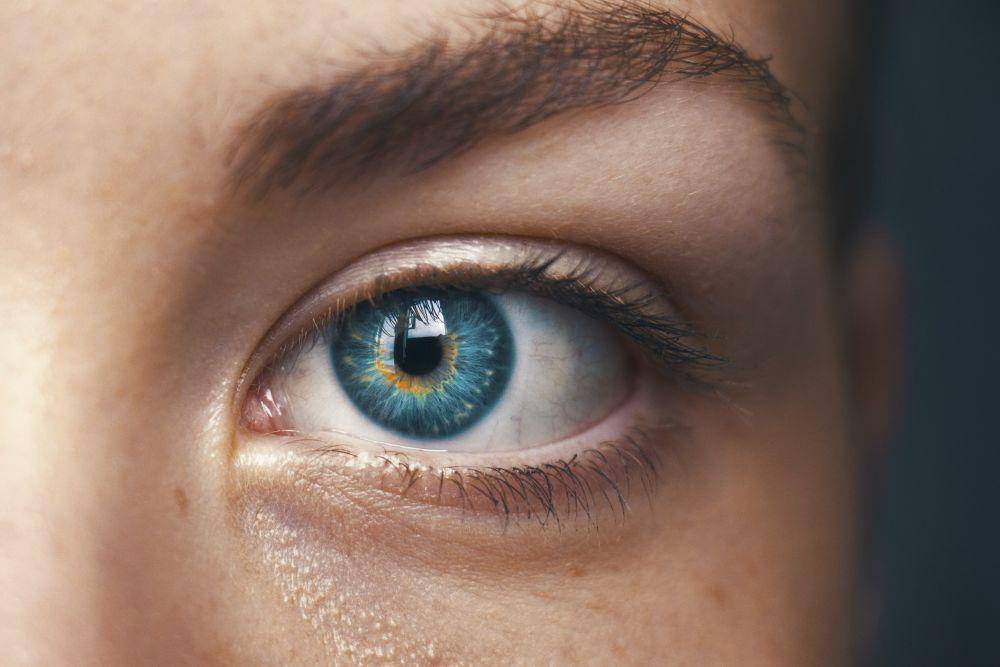 ilustrasi mata (unsplash.com/Amanda Dalbjörn)
