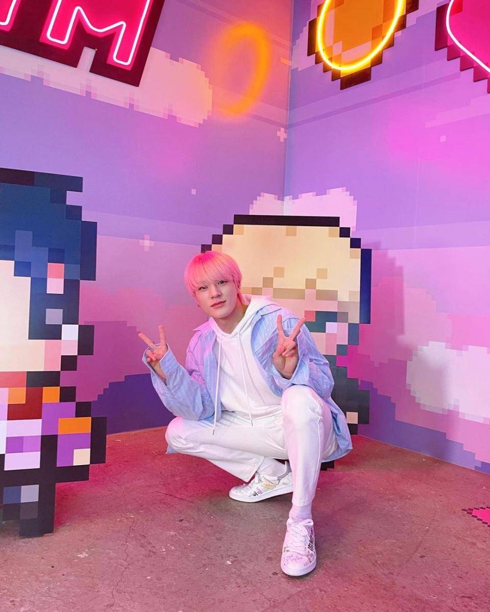 outfit layering ala Jeno NCT DREAM (instagram.com/nct_dream)