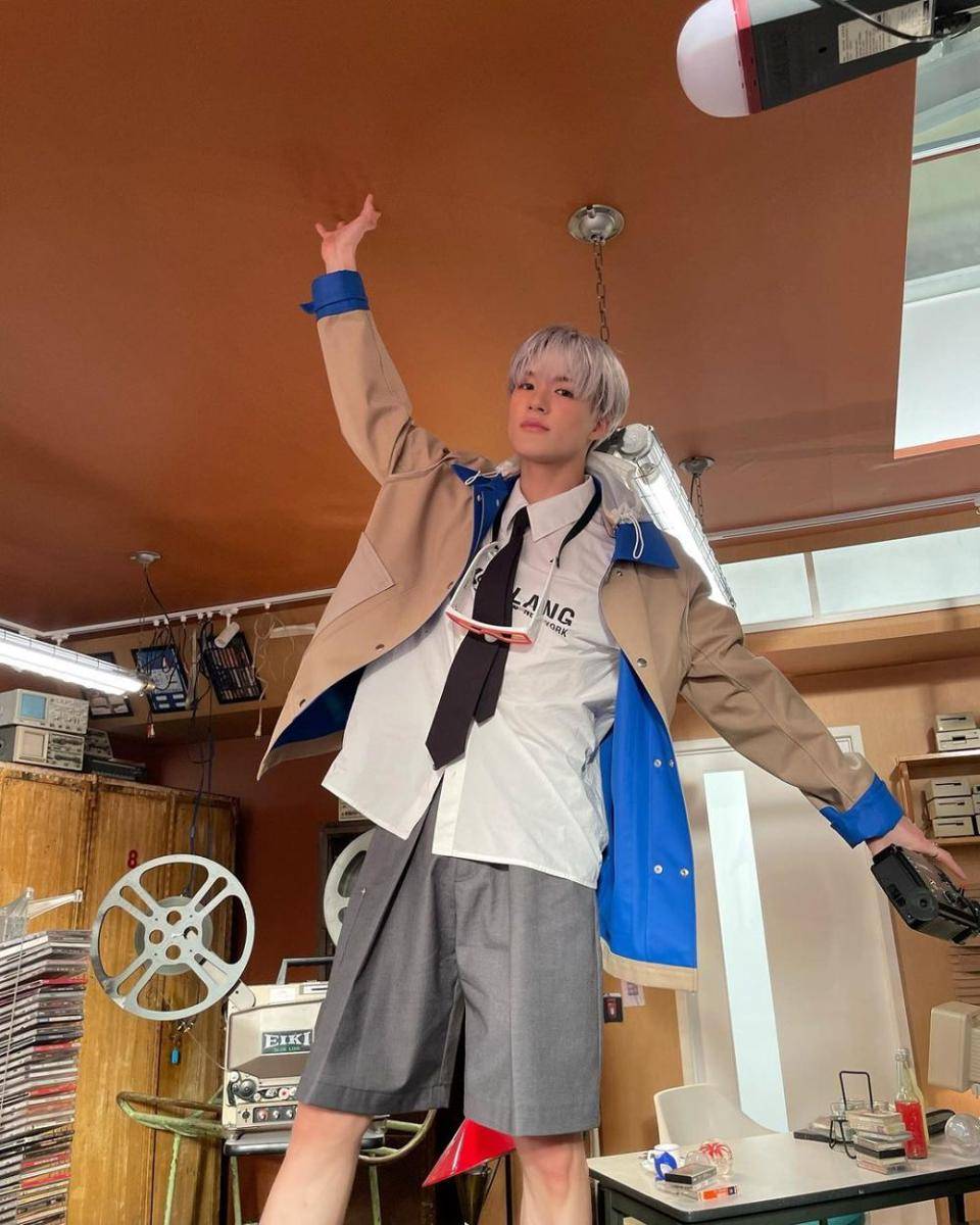 outfit layering ala Jeno NCT DREAM (instagram.com/nct_dream)