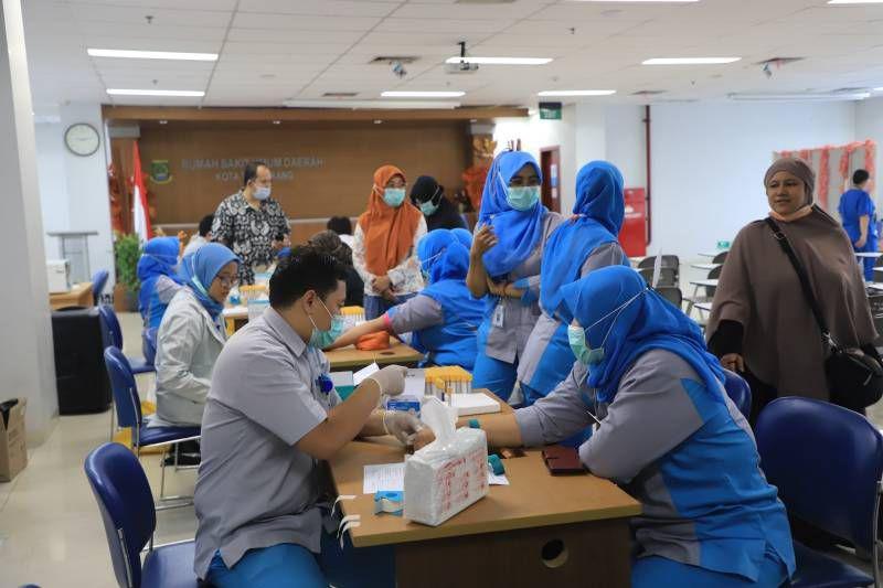7.754 Nakes di Kota Tangerang Disuntik Vaksin Hepatitis