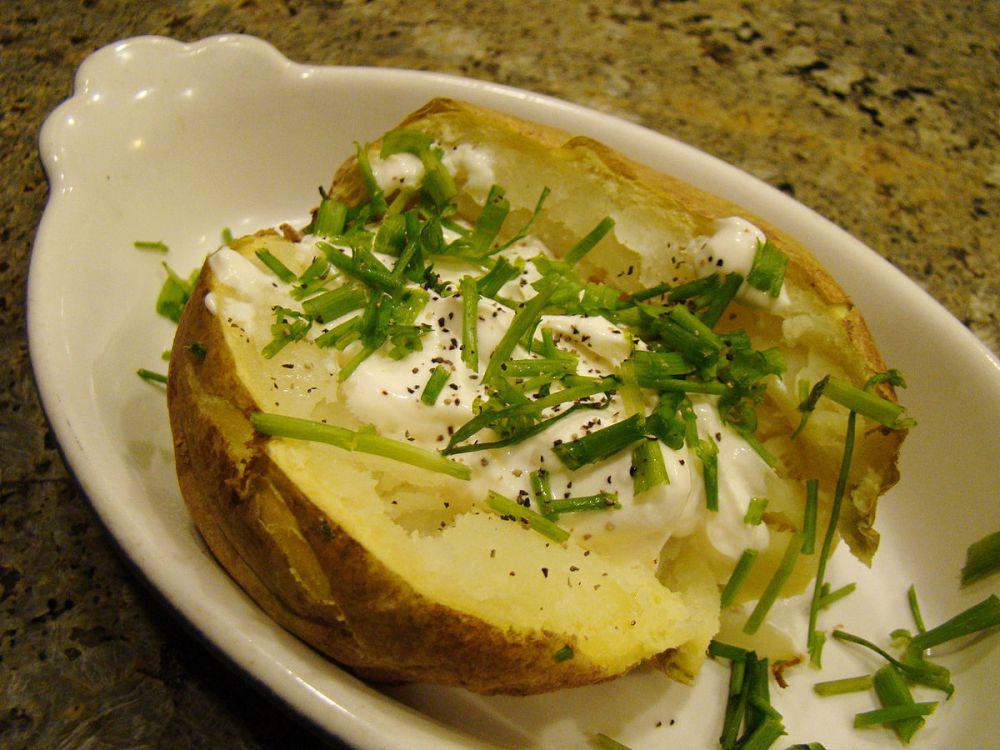 Resep Baked Potato ala Rumahan yang Simpel, Cuma 3 Bahan!