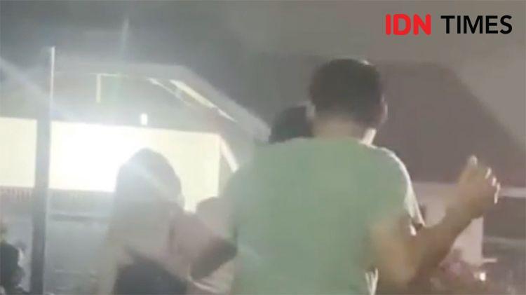 Lurah Sonny Minta Maaf Usai Video Joget dan Peluk Biduan Viral