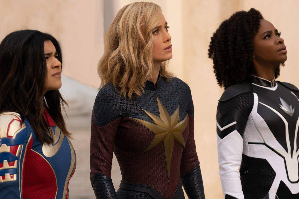 Iman Vellani, Brie Larson, dan Teyonah Parris dalam film The Marvels (dok. Marvel Studios/The Marvels)