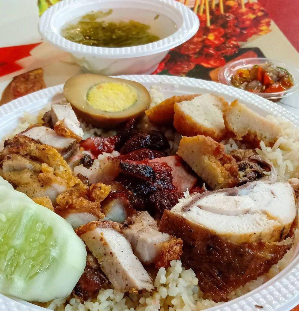 Nasi Campur Kencana99 (instagram.com/richocolateboy)
