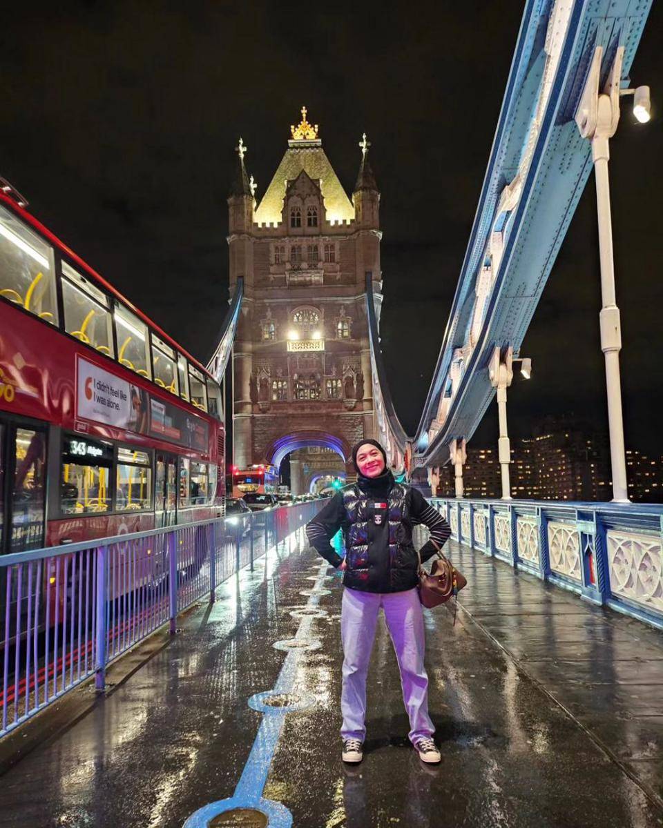 potret Dian Ayu Lestari di London (instagram.com/dianayulestari)