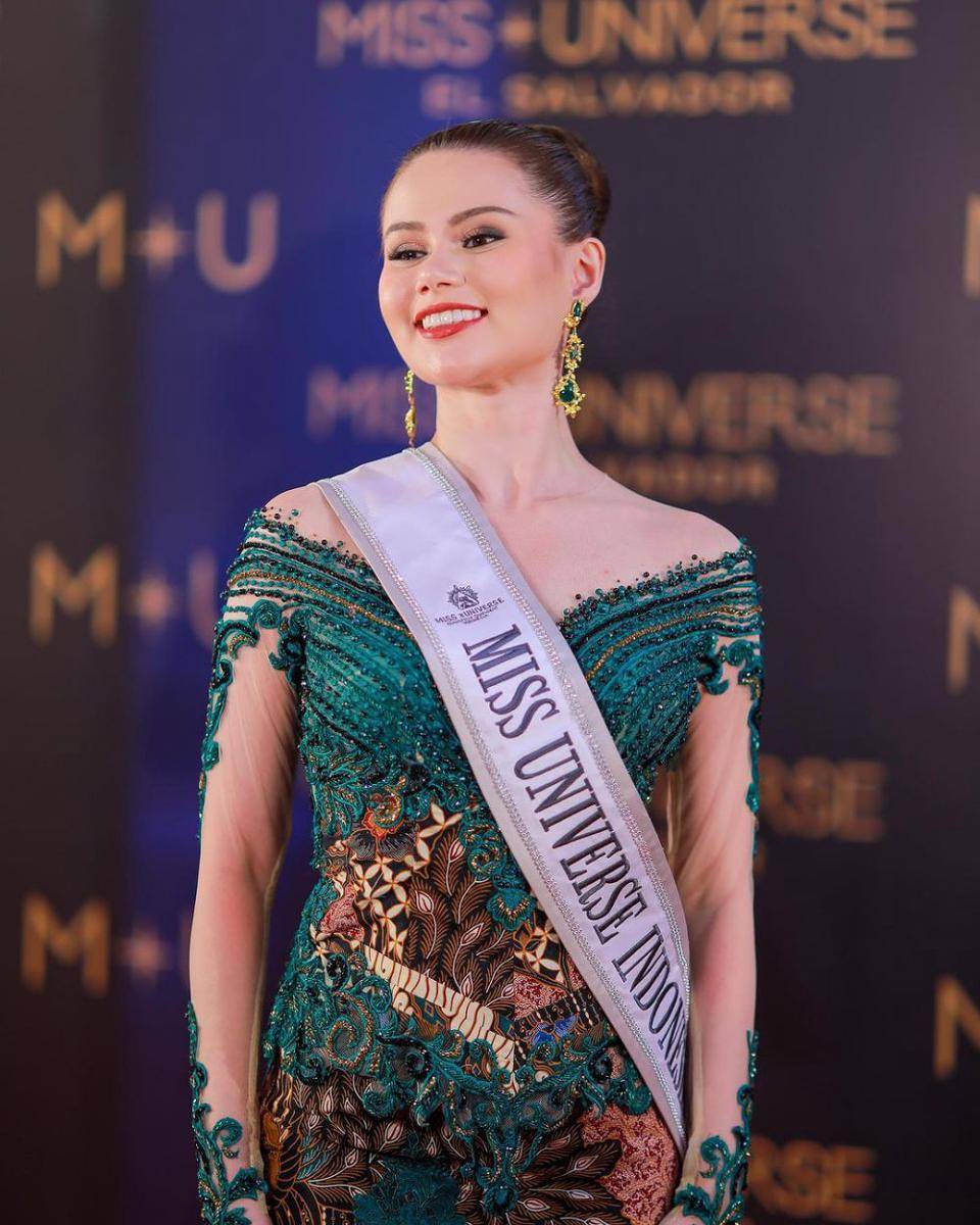 Potret Finalis Paling Standout di Welcome Dinner Miss Universe 2023 (Instagram.com/missuniversosv)