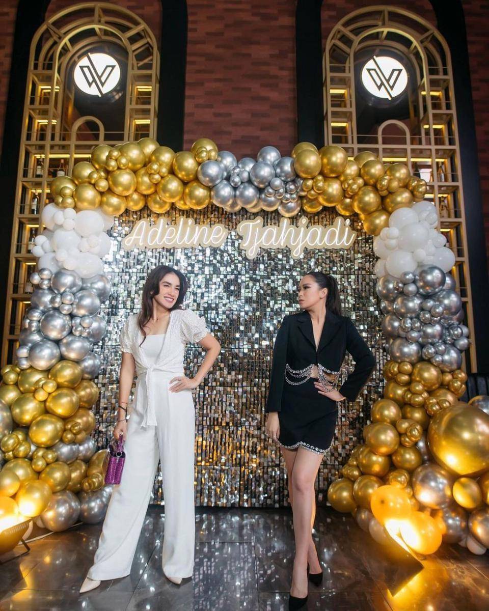 Baju pesta glamor Ussy Sulistiawaty (instagram.com/ussypratama)
