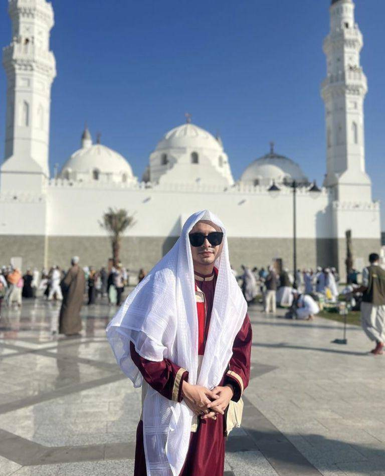Reza Surya Putra beribadah umrah (instagram.com/rezasuryaptr)