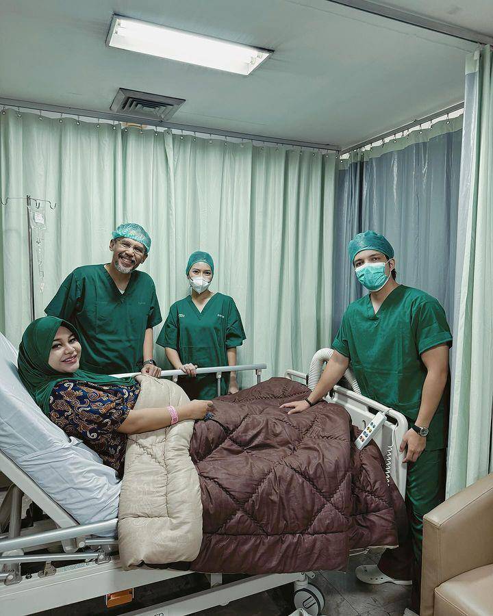 Aurel melahirkan anak kedua (Instagram.com/aurelie.hermansyah)