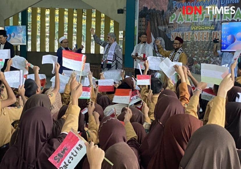 Murid SD Swasta IT Siti Hajar Donasi Rp110 Juta untuk Palestina