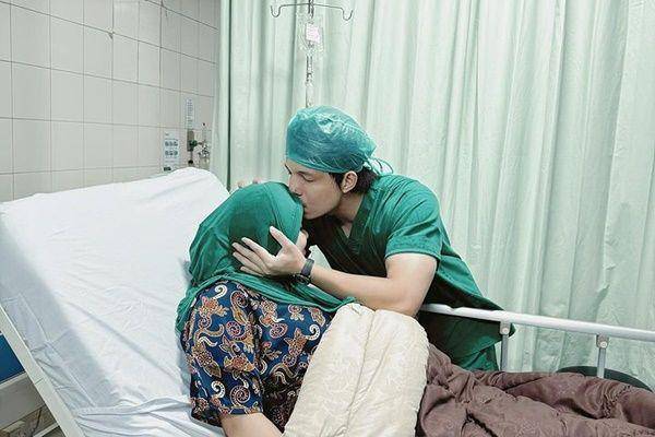 Aurel melahirkan anak kedua (Instagram.com/aurelie.hermansyah)