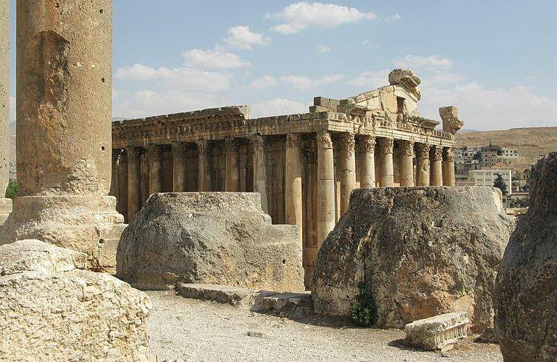 Baalbek (commons.wikimedia.org/Vyacheslav Argenberg)