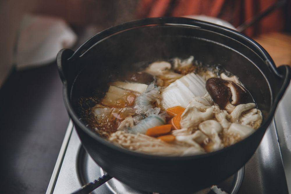 ilustrasi memasak sayur sup (unsplash.com/Nicholas Ng)
