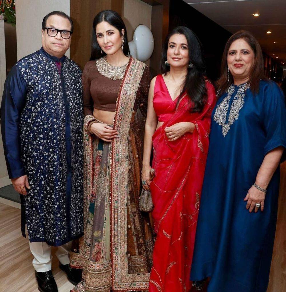 Ramesh Taurani dan rekan artis (instagram.com/rameshtaurani)