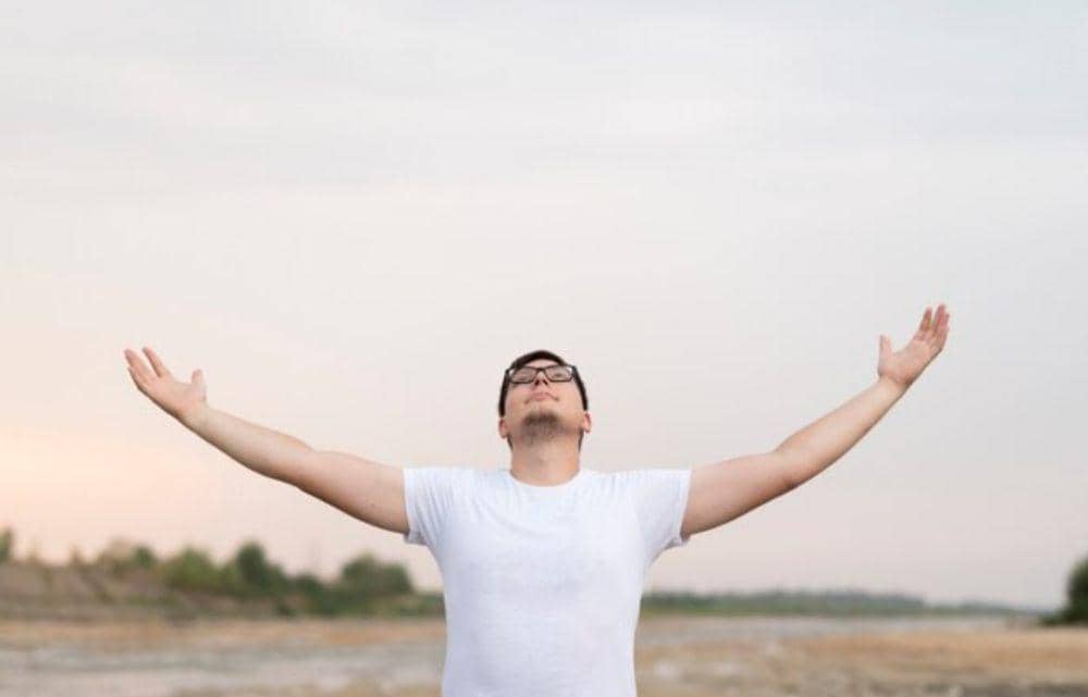 ilustrasi hidup lebih tenang (freepik.com/freepik)