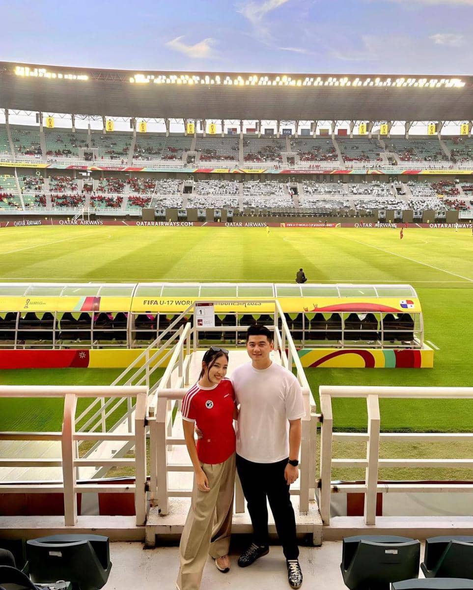potret Arnold Poernomo nonton Piala Dunia U-17 (instagram.com/tiffanysoetanto)