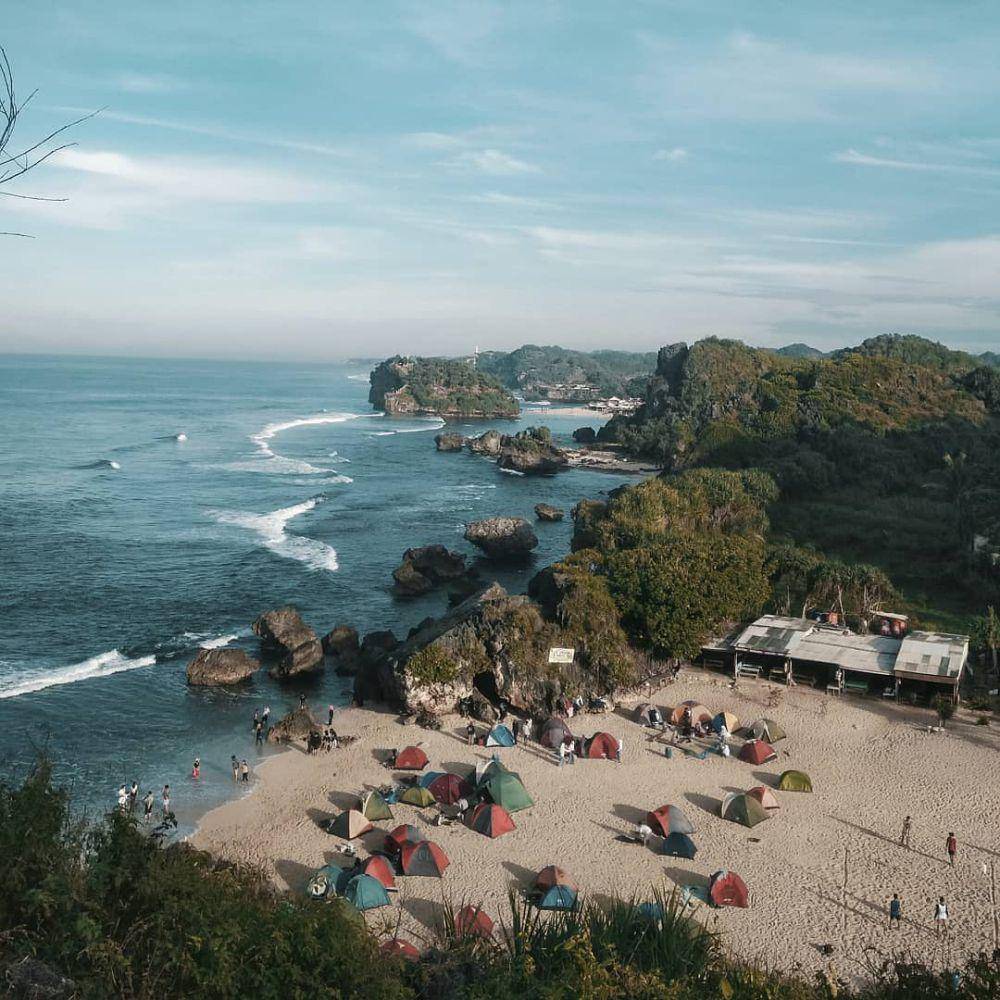 Pantai Ngrumput (instagram.com/locjogja)