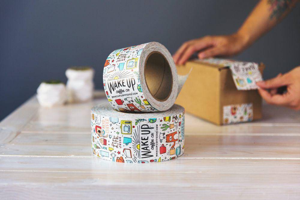 Ilustrasi menghias dengan stiker-stiker lucu (Unsplash.com/Sticker Mule)
