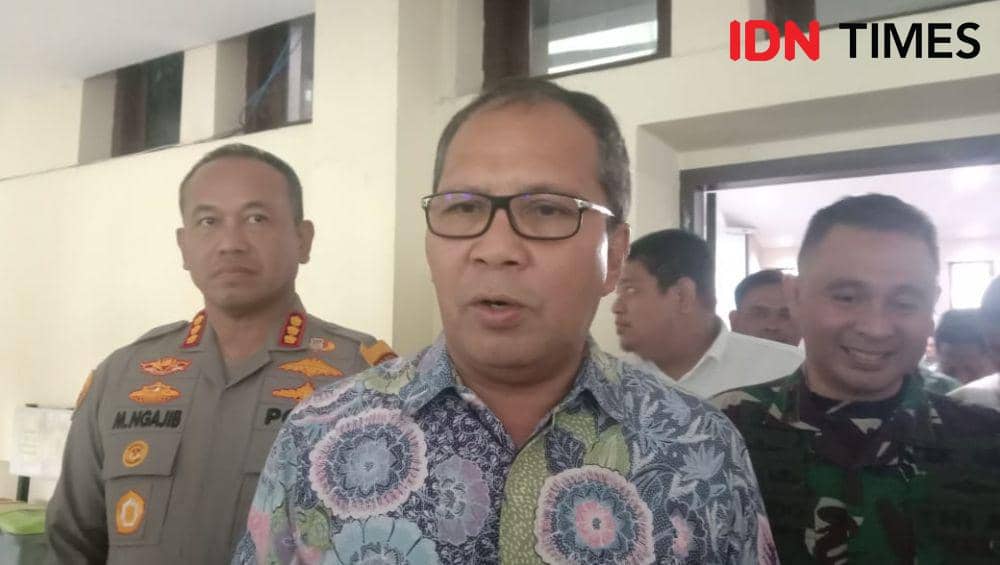 Wali Kota Makassar, Danny Pomanto usai penandatanganan nota NPHD anggaran Pilkada Makassar 2024. IDN Times/Ashrawi Muin