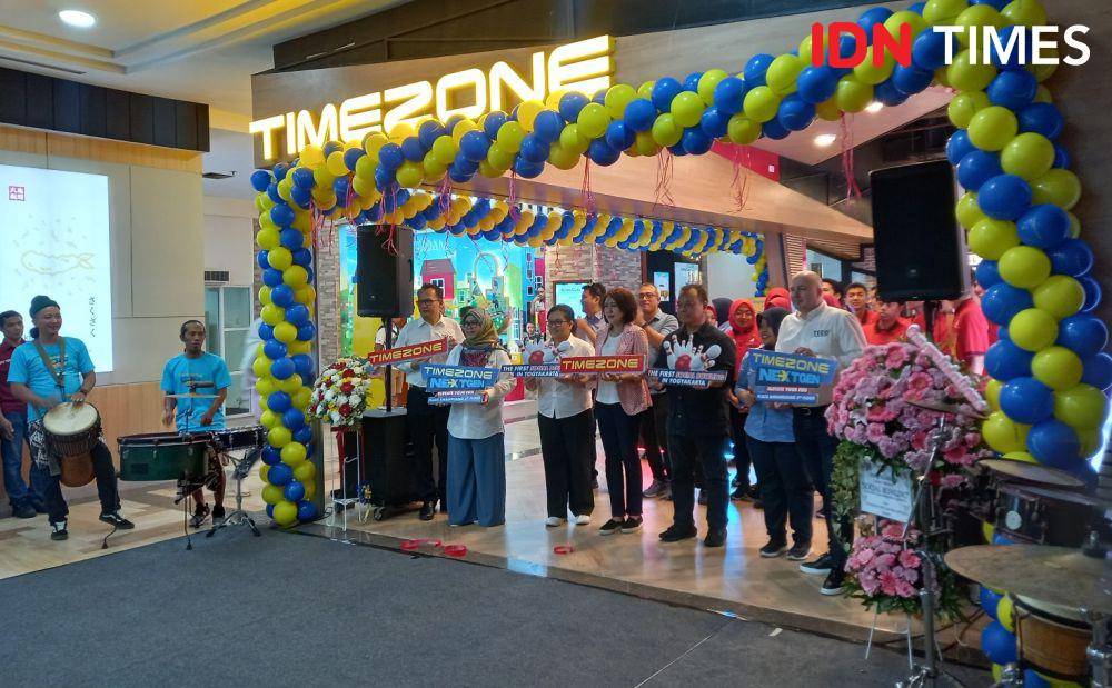 Peresmian Social Bowling di Timezone Plaza Ambarrukmo. (IDN Times/Herlambang Jati Kusumo)