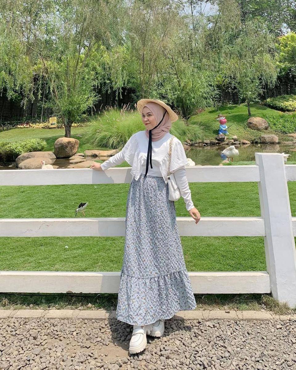 inspirasi OOTD ala Oca (instagram.com/stkhomsah)