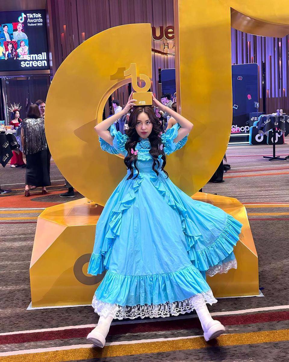 Bew Varaporn (instagram.com/bewvaraporn)