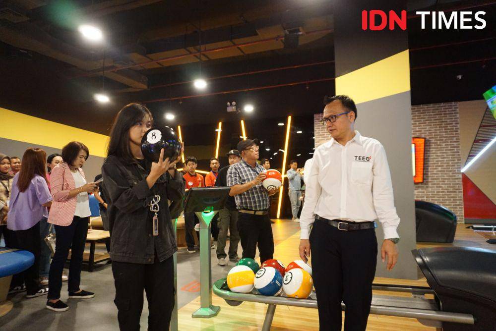 Social Bowling di Timezone Plaza Ambarrukmo. (IDN Times/Herlambang Jati Kusumo)