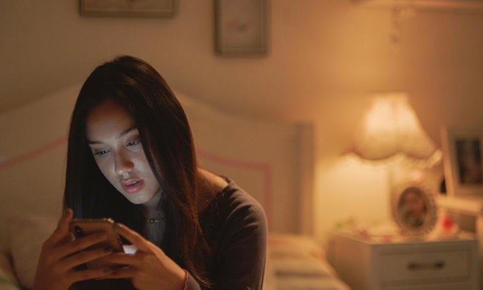 Yasmin Napper sebagai Lulu di film Imperfect: Karier, Cinta (dok.Starvision Plus/Imperfect)