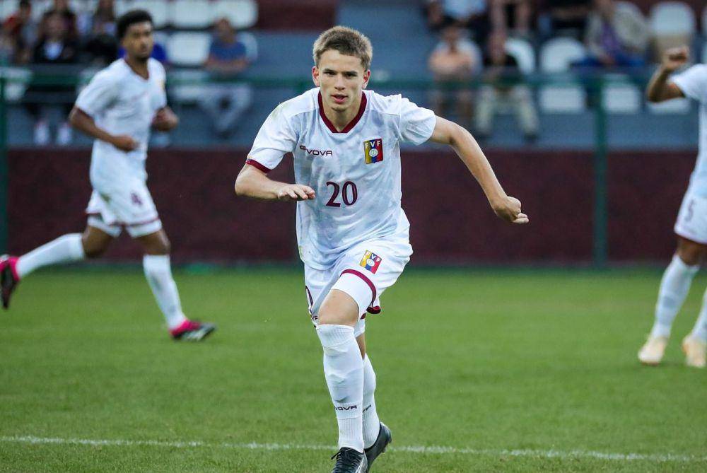 Luis Balbo saat membela Timnas Venezuela U-17. (instagram.com/l.balbo28)