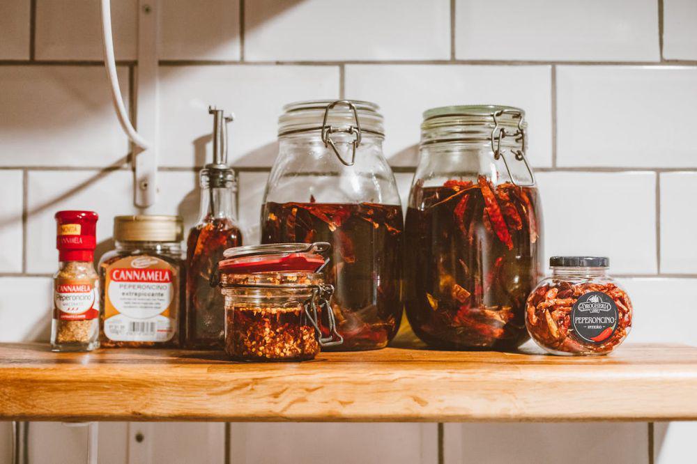 10 Tips Membuat Chili Oil yang Pedas dan Gurih, Jadikan Stok!