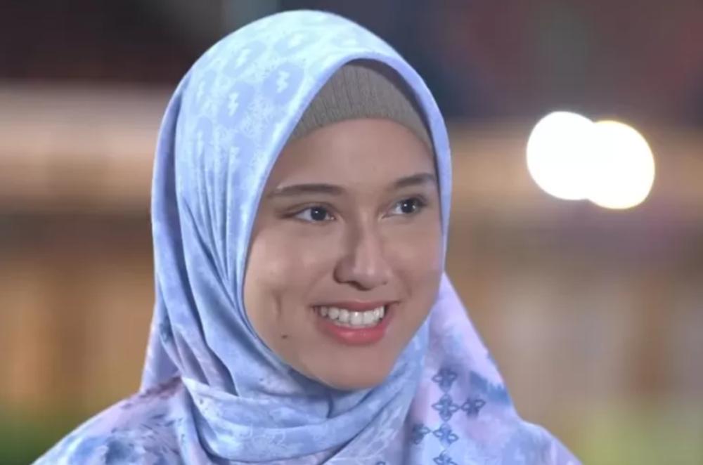 Yasmin Napper sebagai Alifah di series Surga Belok Kanan (dok.Vidio/Surga Belok Kanan)