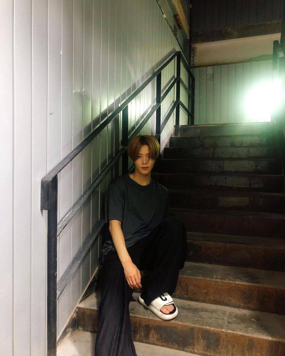 padu padan celana oversize ala Yuta NCT (instagram.com/yuu_taa_1026)