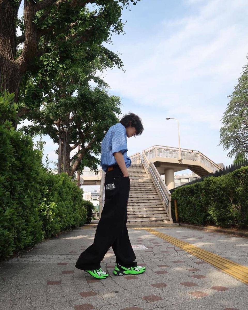 padu padan celana oversize ala Yuta NCT (instagram.com/yuu_taa_1026)