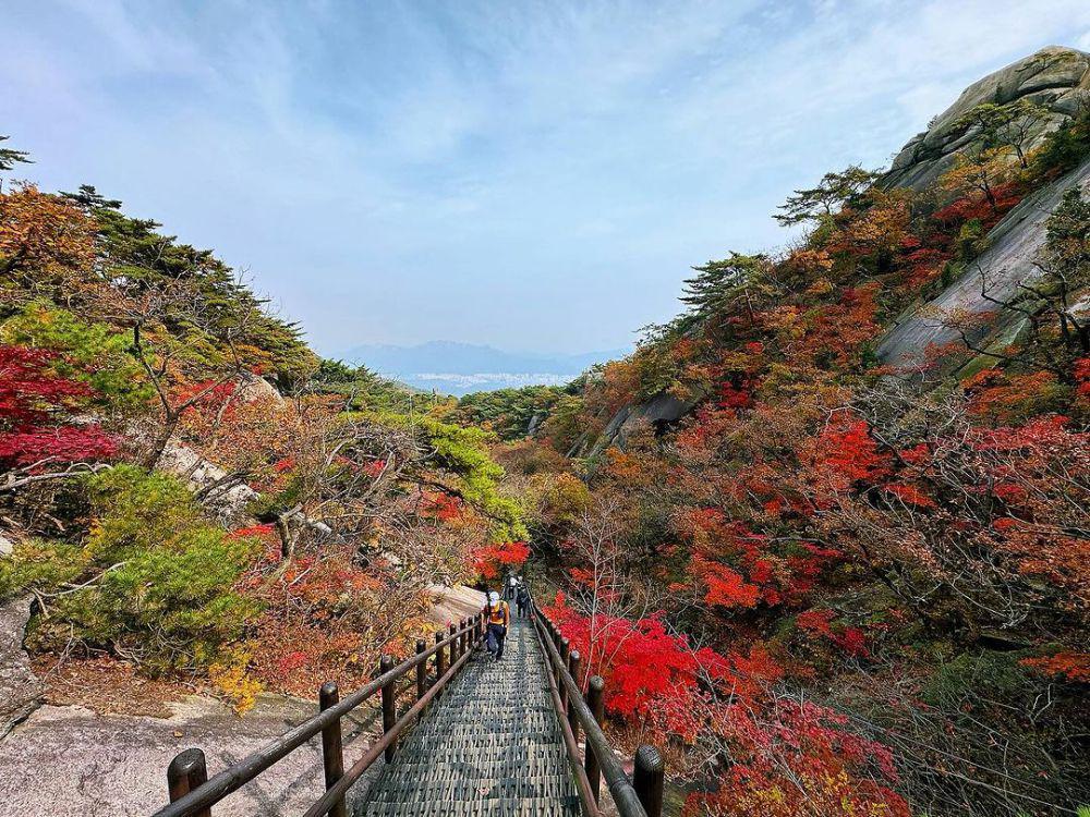 potret Bukhansan National Park (instagram.com/low_winnie)