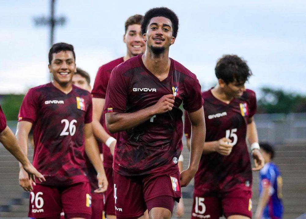 Yiandro Raap saat membela Timnas Venezuela U-17. (instagram.com/yraap04_)