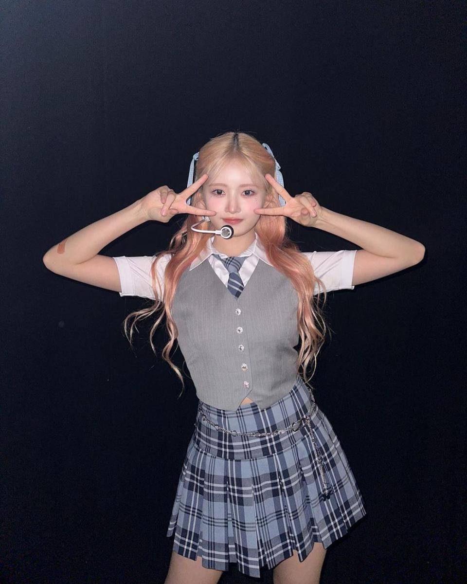 referensi outfit girly ala Rei IVE (instagram.com/ivestarship)