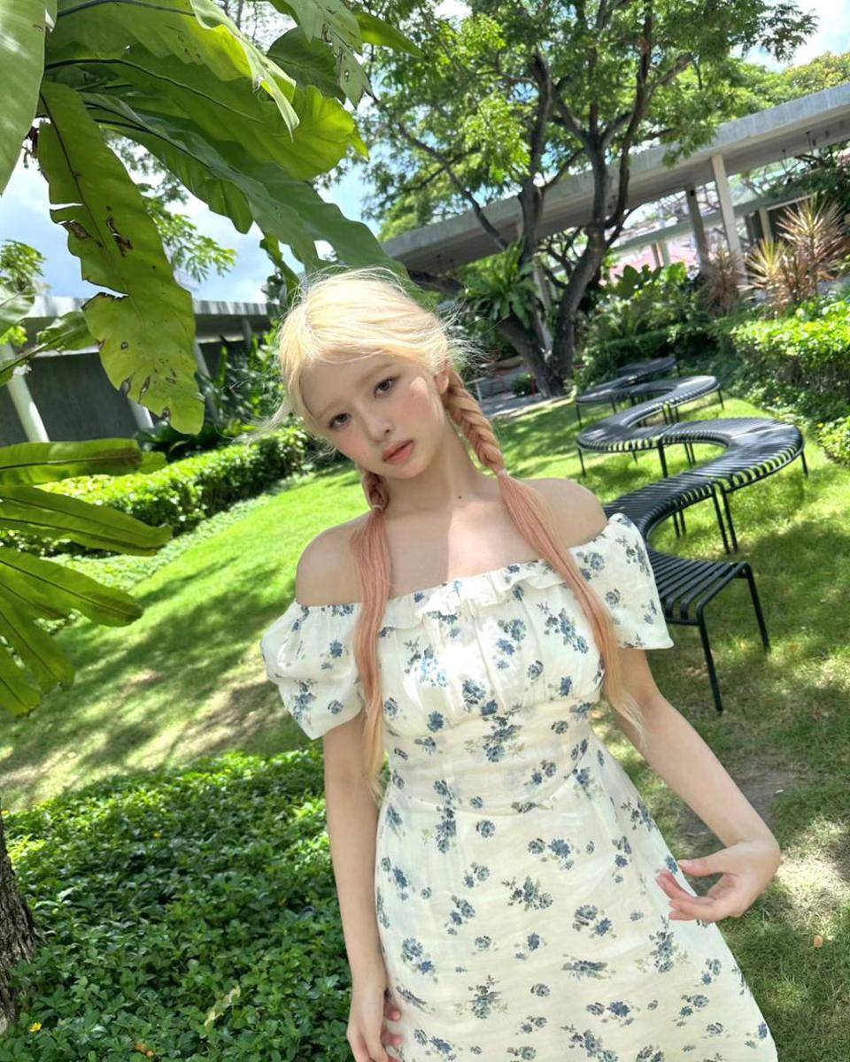 referensi outfit girly ala Rei IVE (instagram.com/ivestarship)