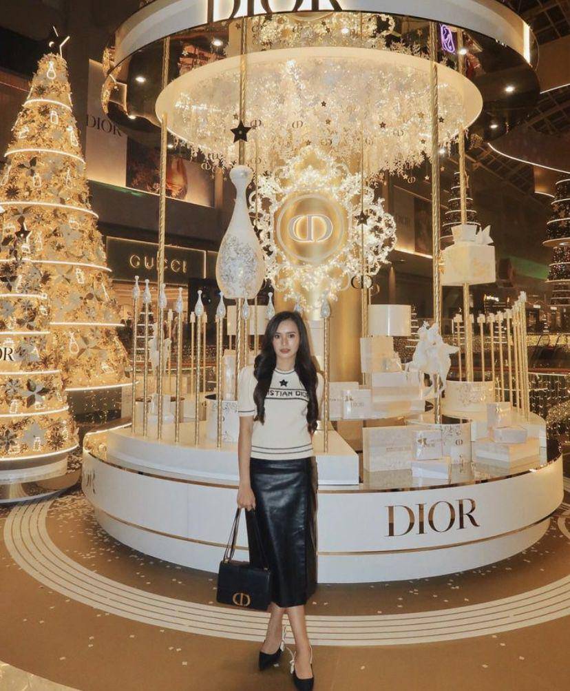 potret Beby Tsabina di event Dior di Singapura (Instagram.com/bebytsabina)