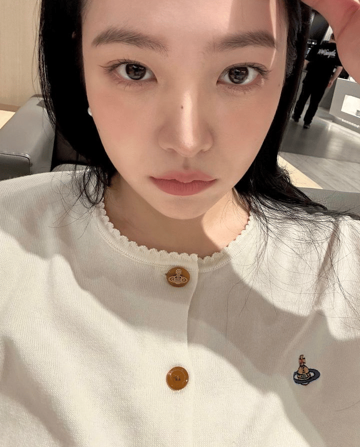 inspirasi makeup ala Yeri Red Velvet (instagram.com/yerimiese)