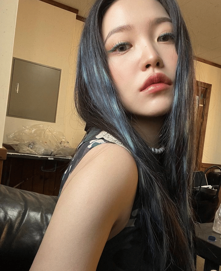 inspirasi makeup ala Yeri Red Velvet (instagram.com/yerimiese)