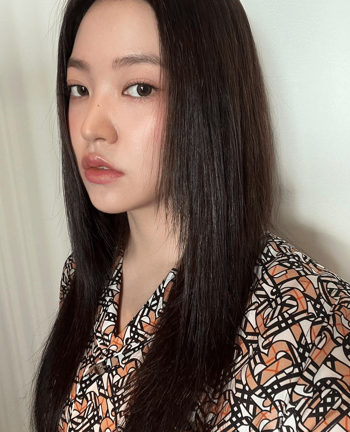 inspirasi makeup ala Yeri Red Velvet (instagram.com/yerimiese)