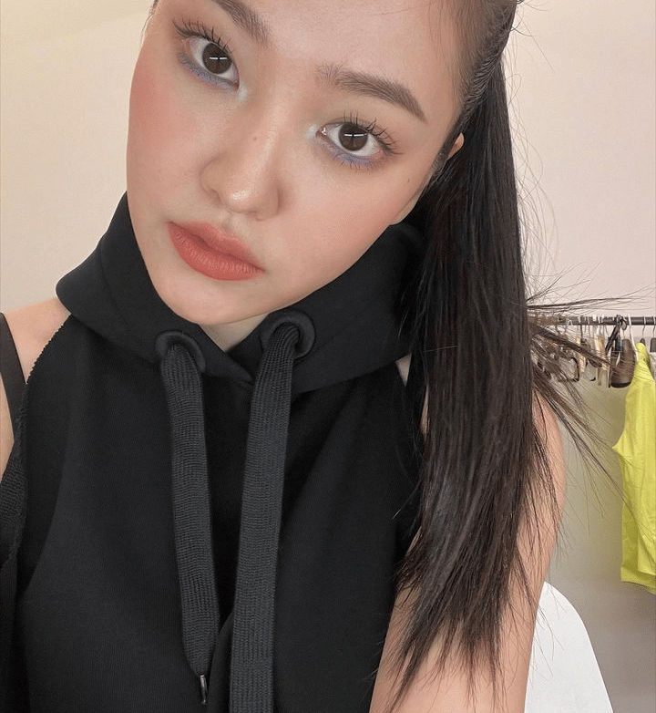 inspirasi makeup ala Yeri Red Velvet (instagram.com/yerimiese)