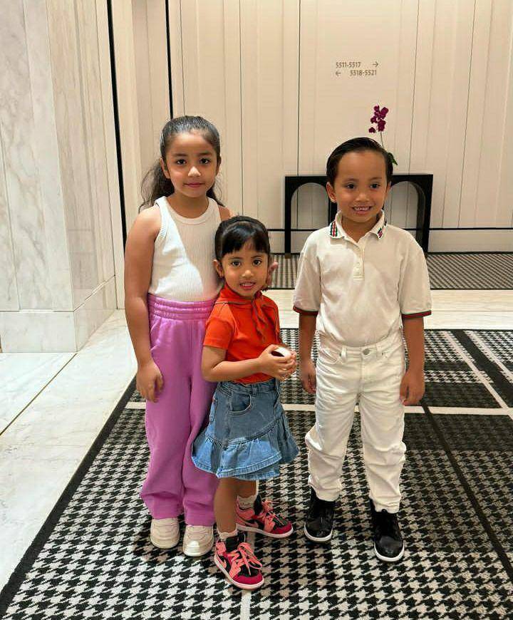 momen staycation Xabiru dan Chava bareng Miwa (instagram.com/rachelvennya)