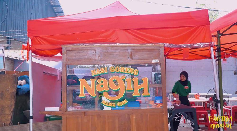 warung nasi goreng Nagita (YouTube.com/Farida Nurhan)