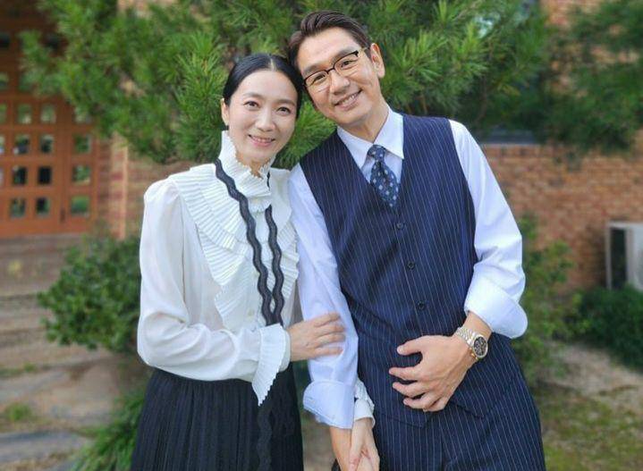 Kim Joo Ryung dan Kim Tae Woo di balik layar Twinkling Watermelon (instagram.com/kimjooryoung)