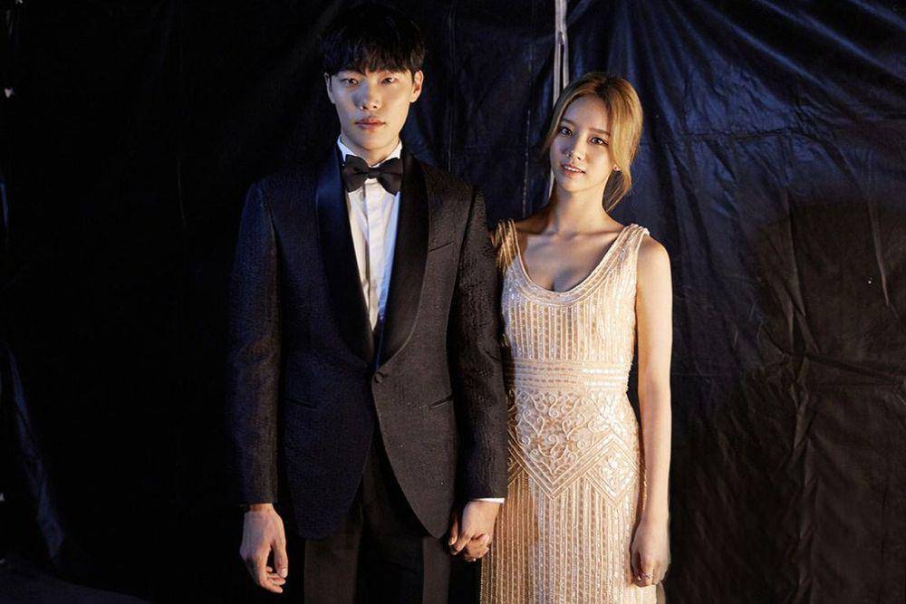 Ryu Jun Yeol dan Hyeri (dok. CJes Entertainment)